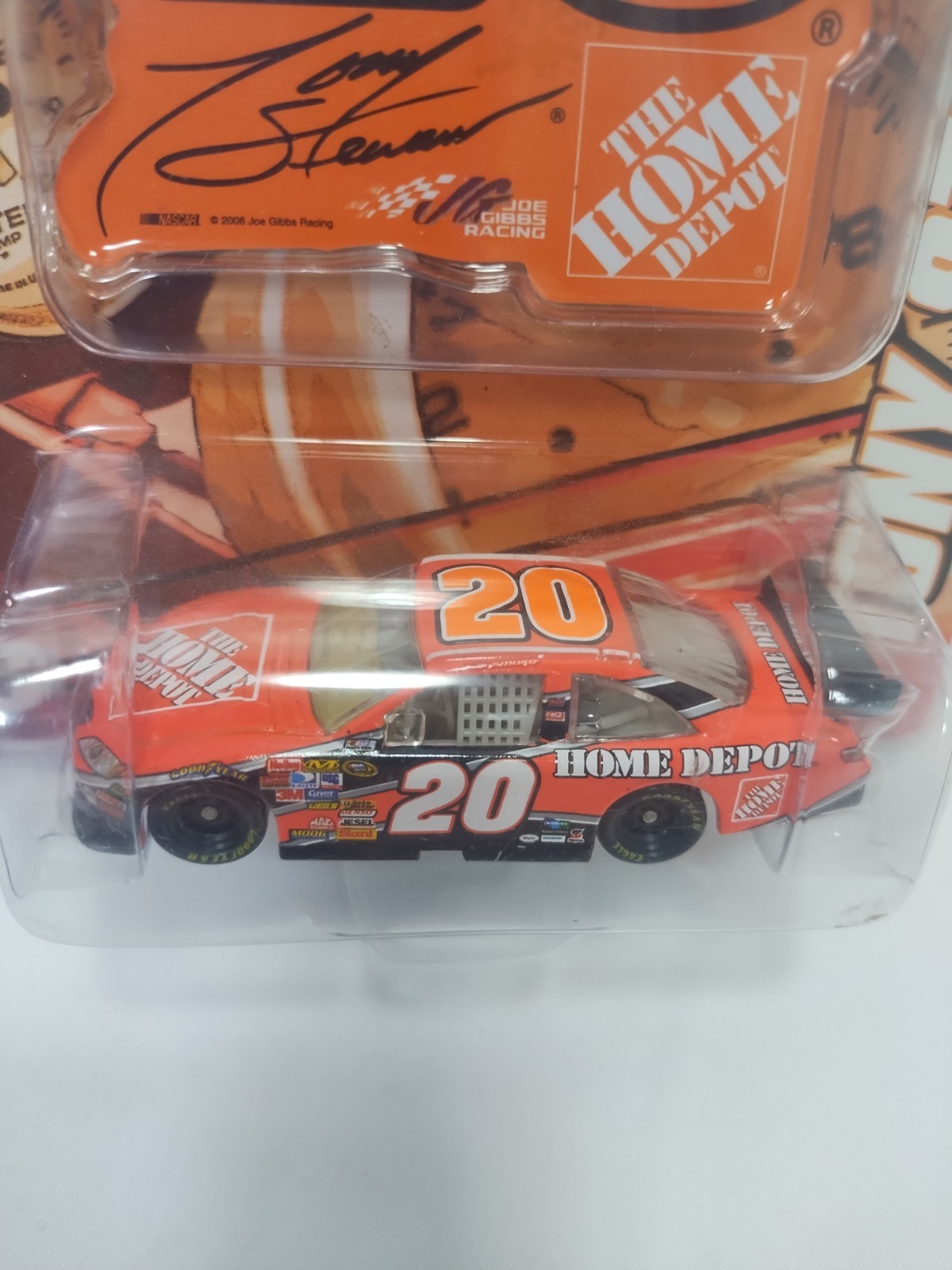 Die Cast Car Tony Stewart #20 Home Depot NASCAR Racing Winners Circle + Magnet
