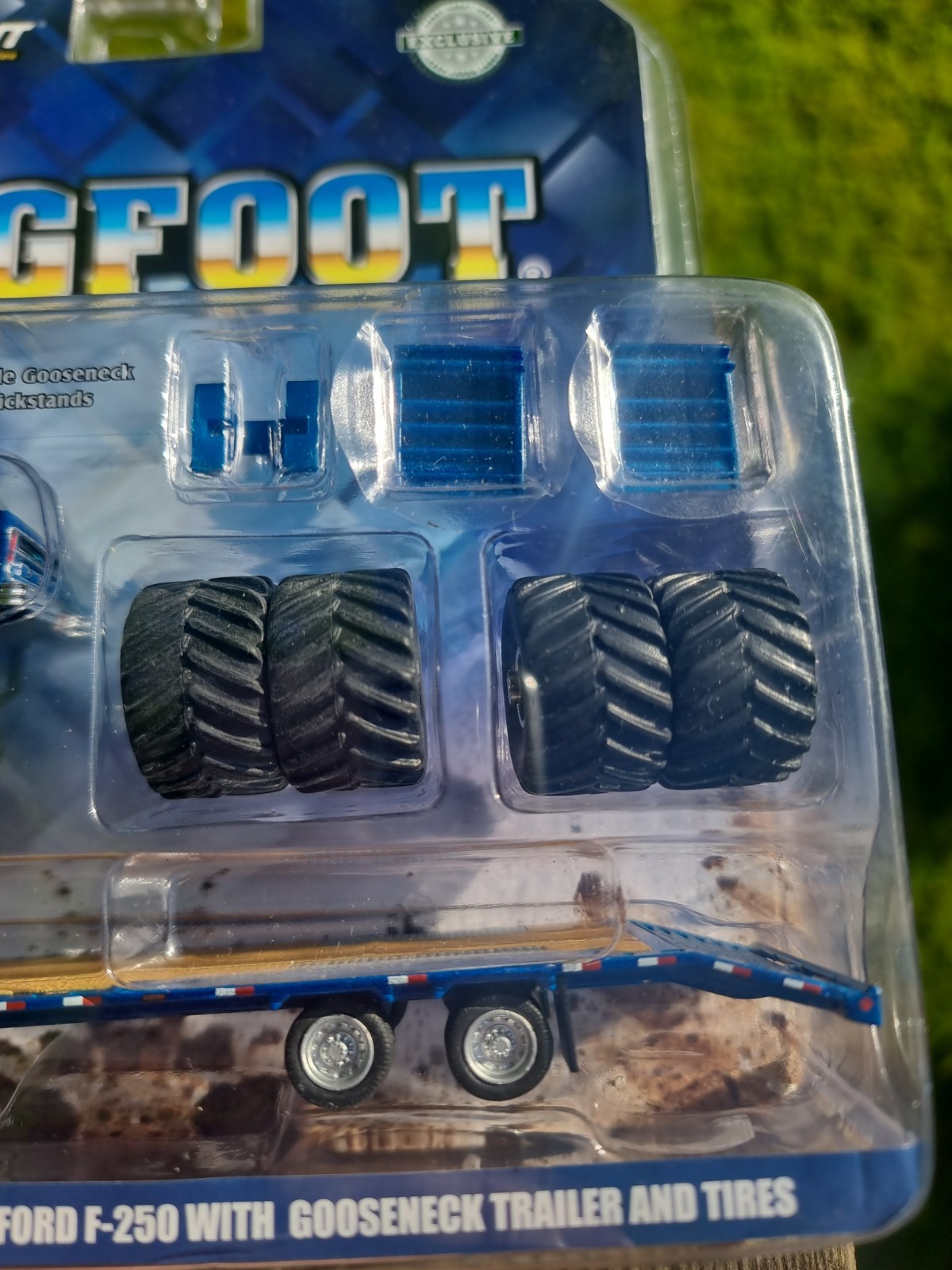 2019 Exclusive Greenlight Collections Limited Edition BIGFOOT With Trailer MIP
