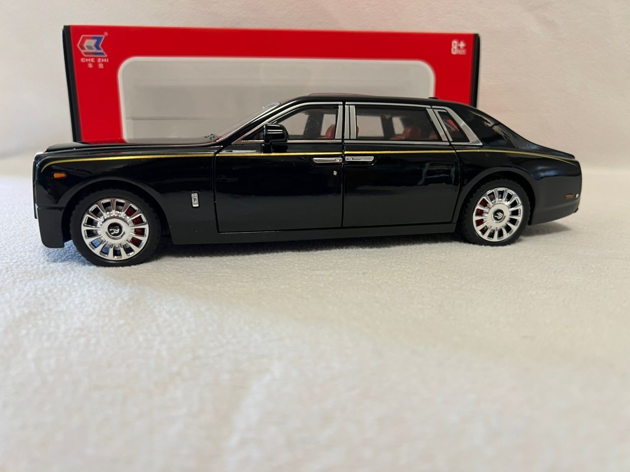 1:18 Rolls-Royce Phantom Car Alloy Model Diecast Model Collection Kids Gift