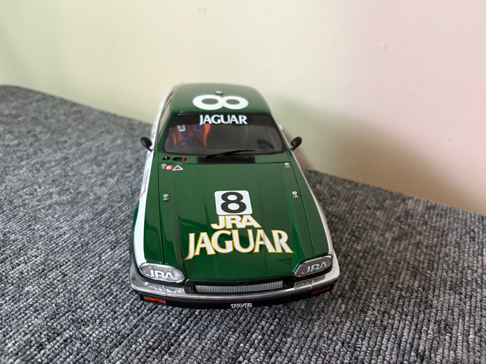 AUTOart 1:18 Jaguar XJ-S 1985 Bathurst #8 Walkinshaw Percy 3rd Place LE 416/800