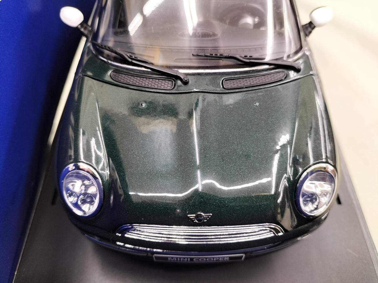 AUTOart Mini Cooper Car Model