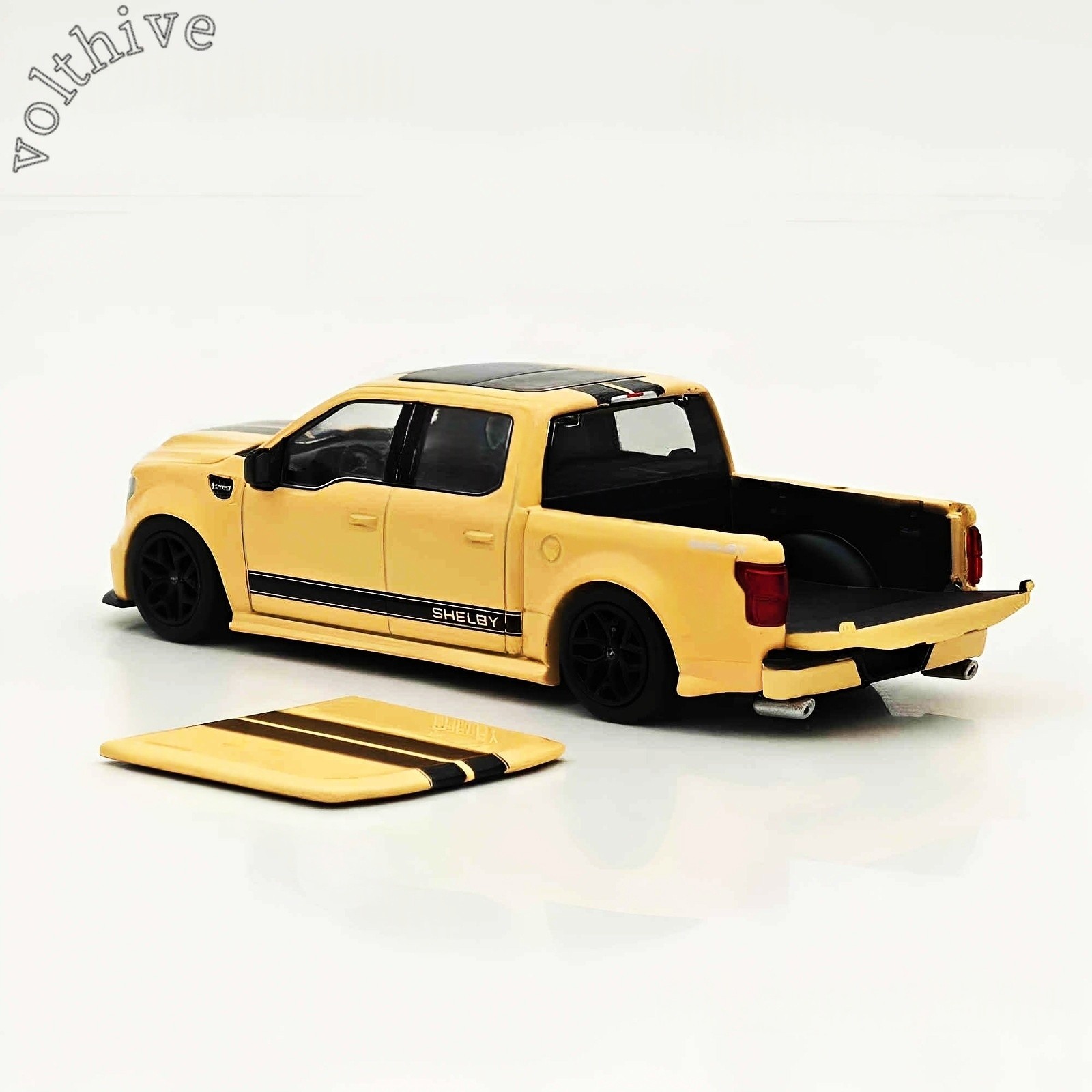 1:64 Ford F-150 Shelby Super Snake Pickup Sport Diecast Truck Model new