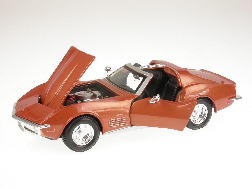 Chevrolet Corvette C3 1970 copper diecast model car 31202 Maisto 1/24
