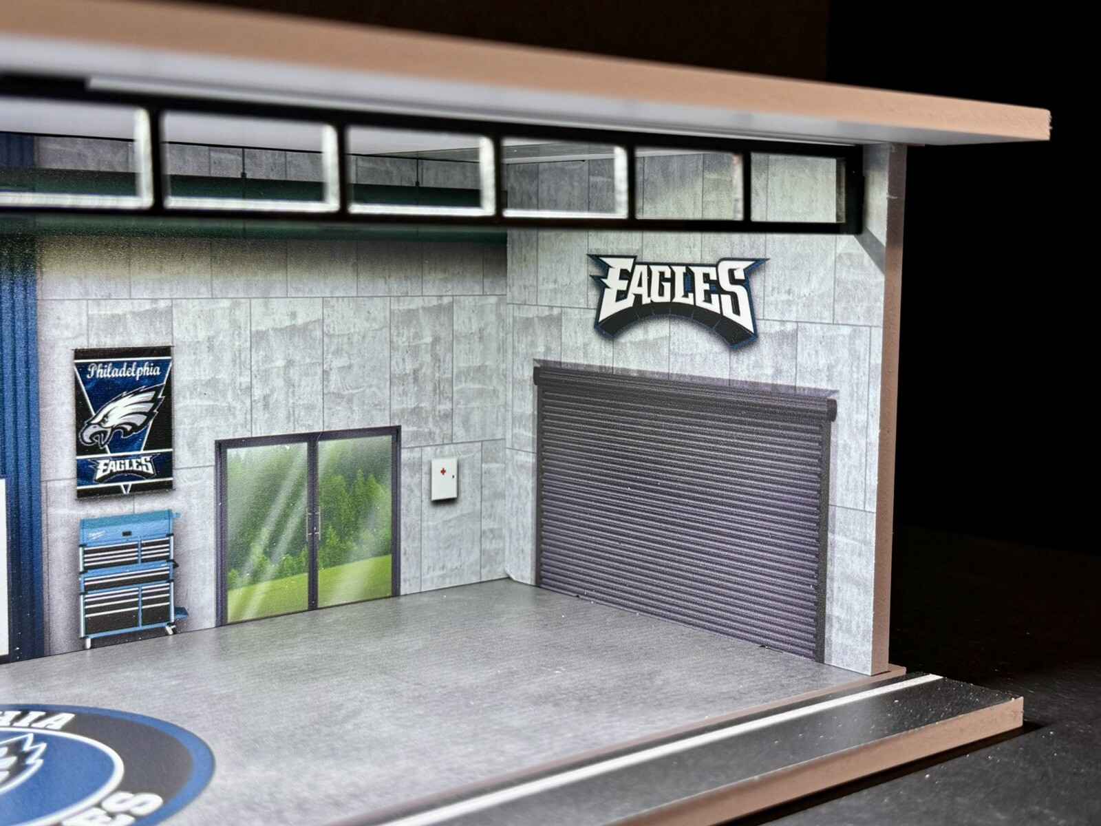 Eagles Shop Theme 1:64 Model Car Diorama Garage + LED Lighting FOR Hot Wheels