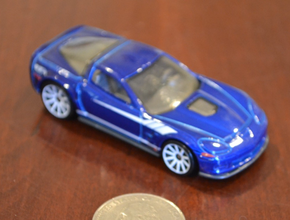 2014 HOT WHEELS ’09 CHEVY CORVETTE ZR1 BLUE 1:64 DIECAST CAR WITH WHITE WHEELS