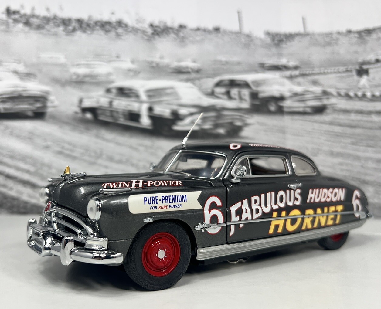Franklin Mint 1951 Hudson Hornet Coupe #6 Stock Car Gray 1:24 – RARE Papers