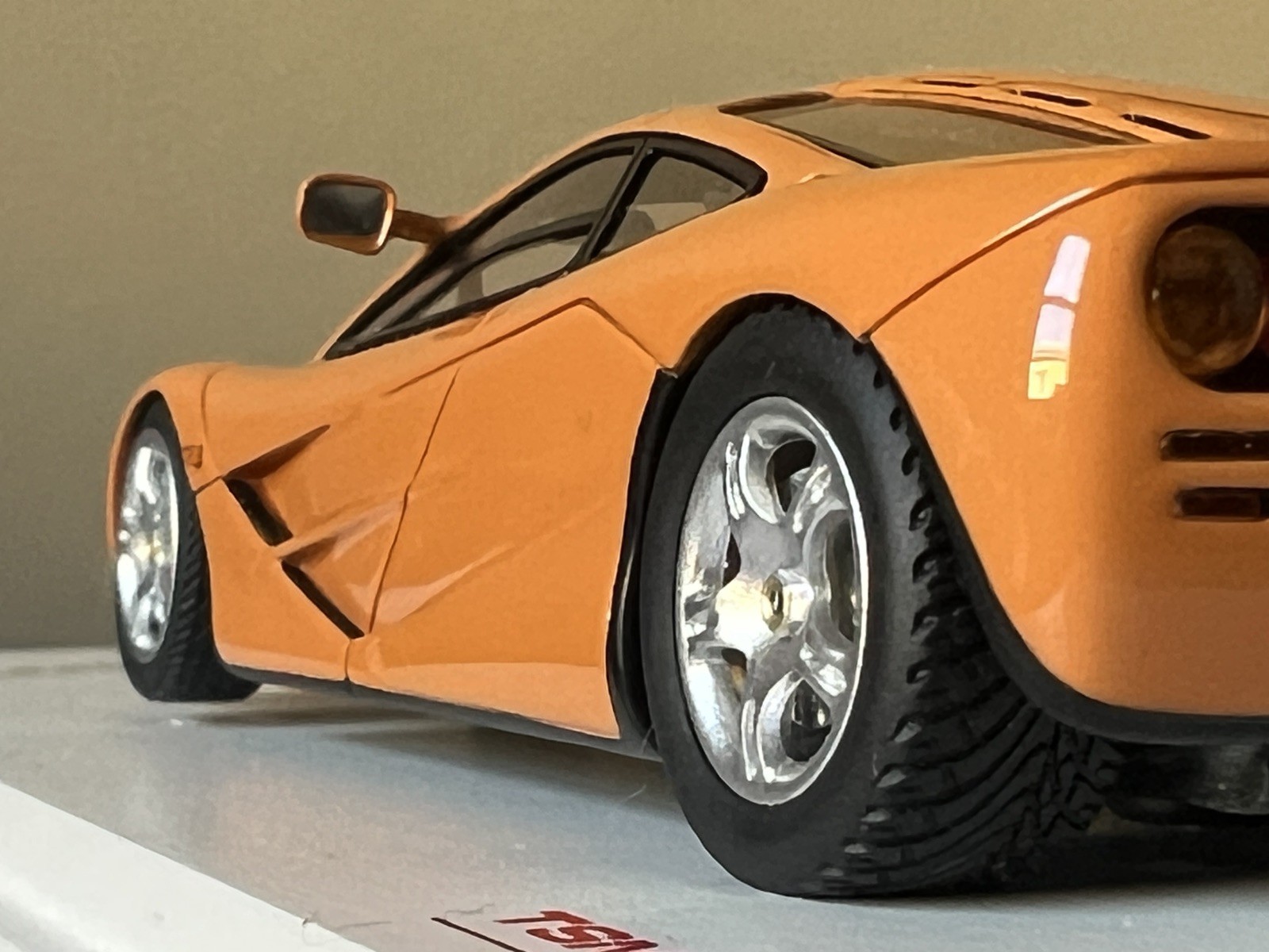 TSM 1:43 McLaren F1 High Mirrors Papaya Orange Diecast Model (TSM134326) RARE
