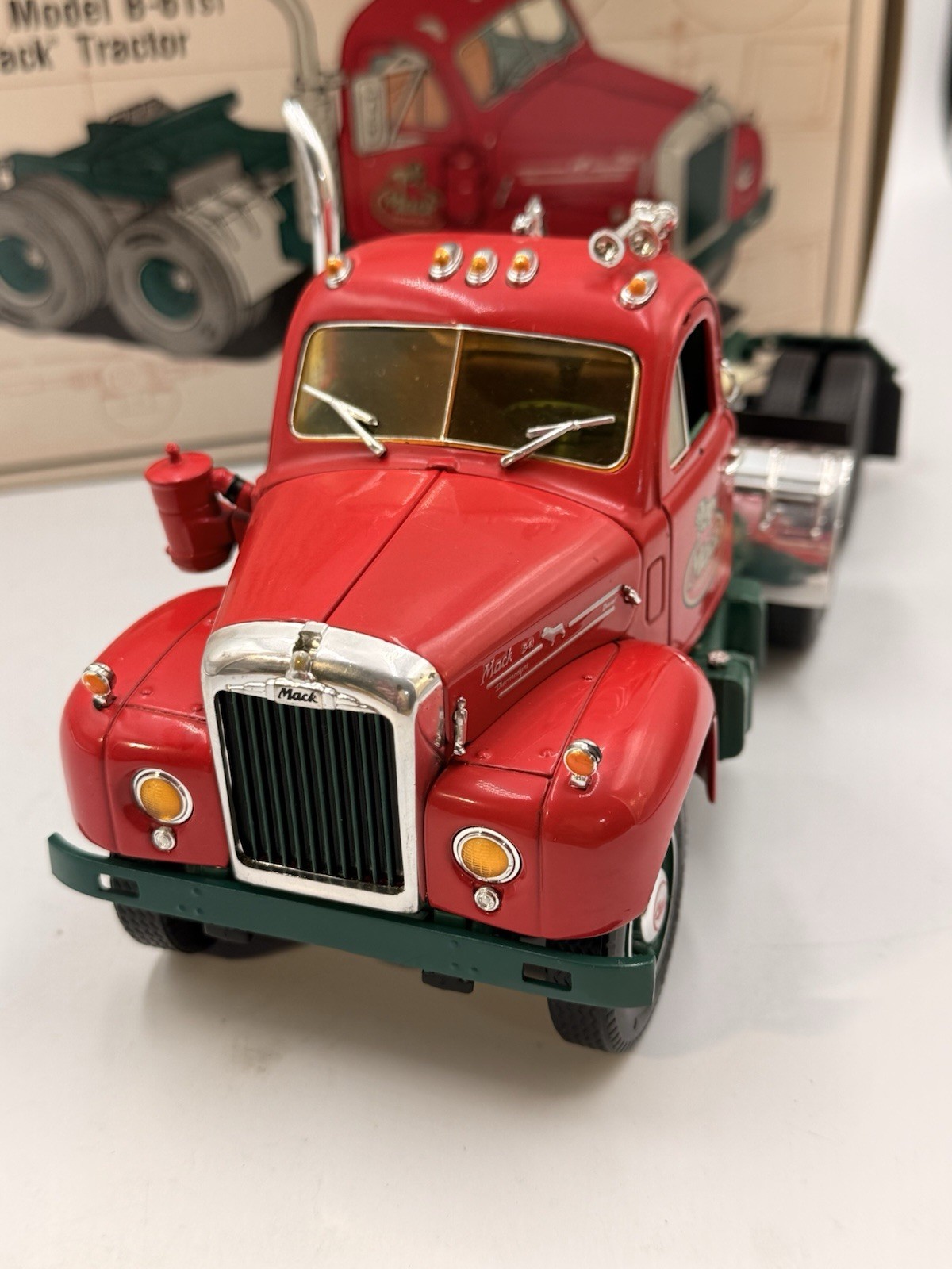 Eastwood Automobile 1960 Model B-61 Mack Tractor Museum Edition Die-cast In Box