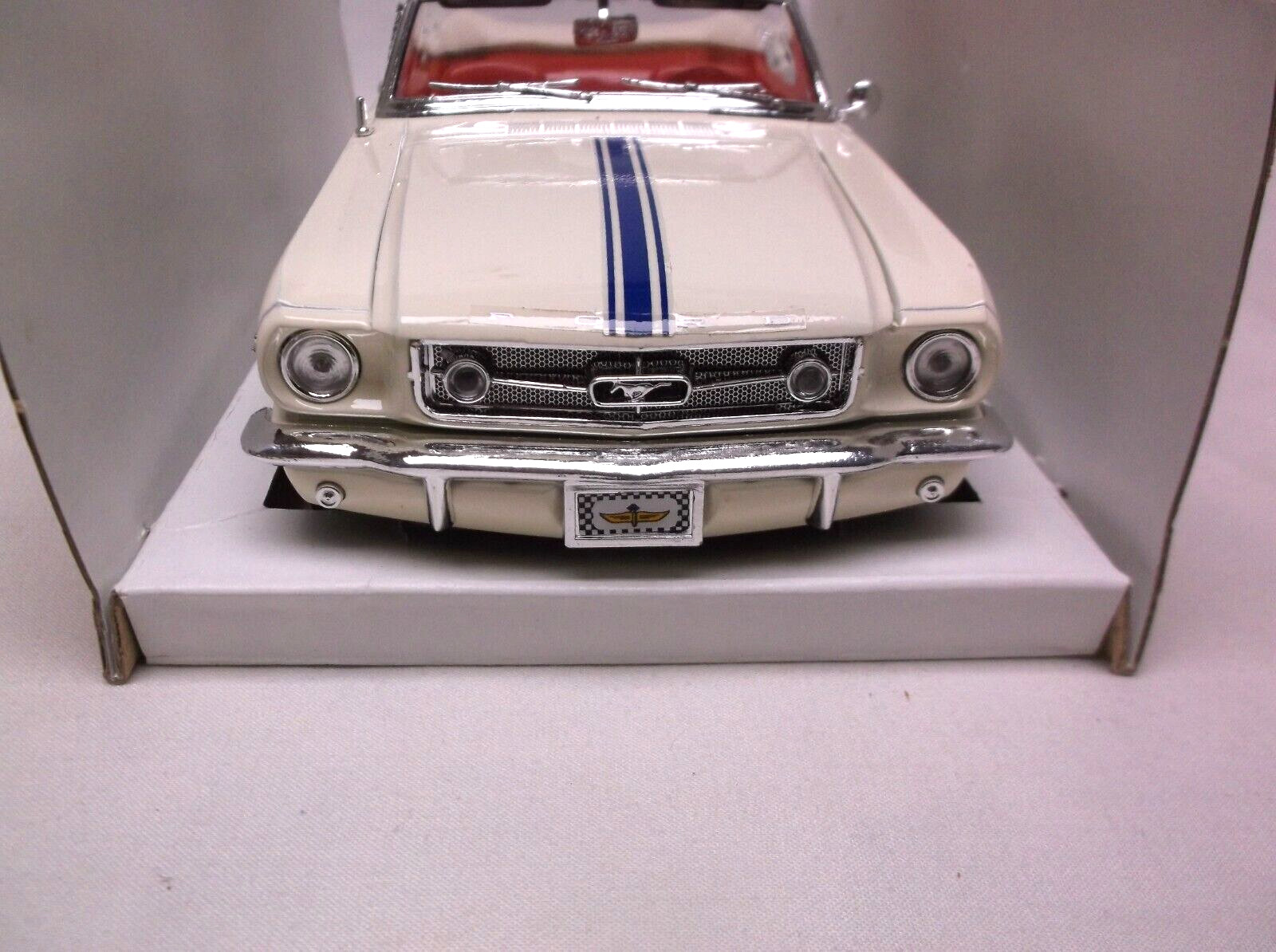 Mira Calidad Golden Line 1965 Ford Mustang Indy 500 Pace Car 1:18 Scale Diecast