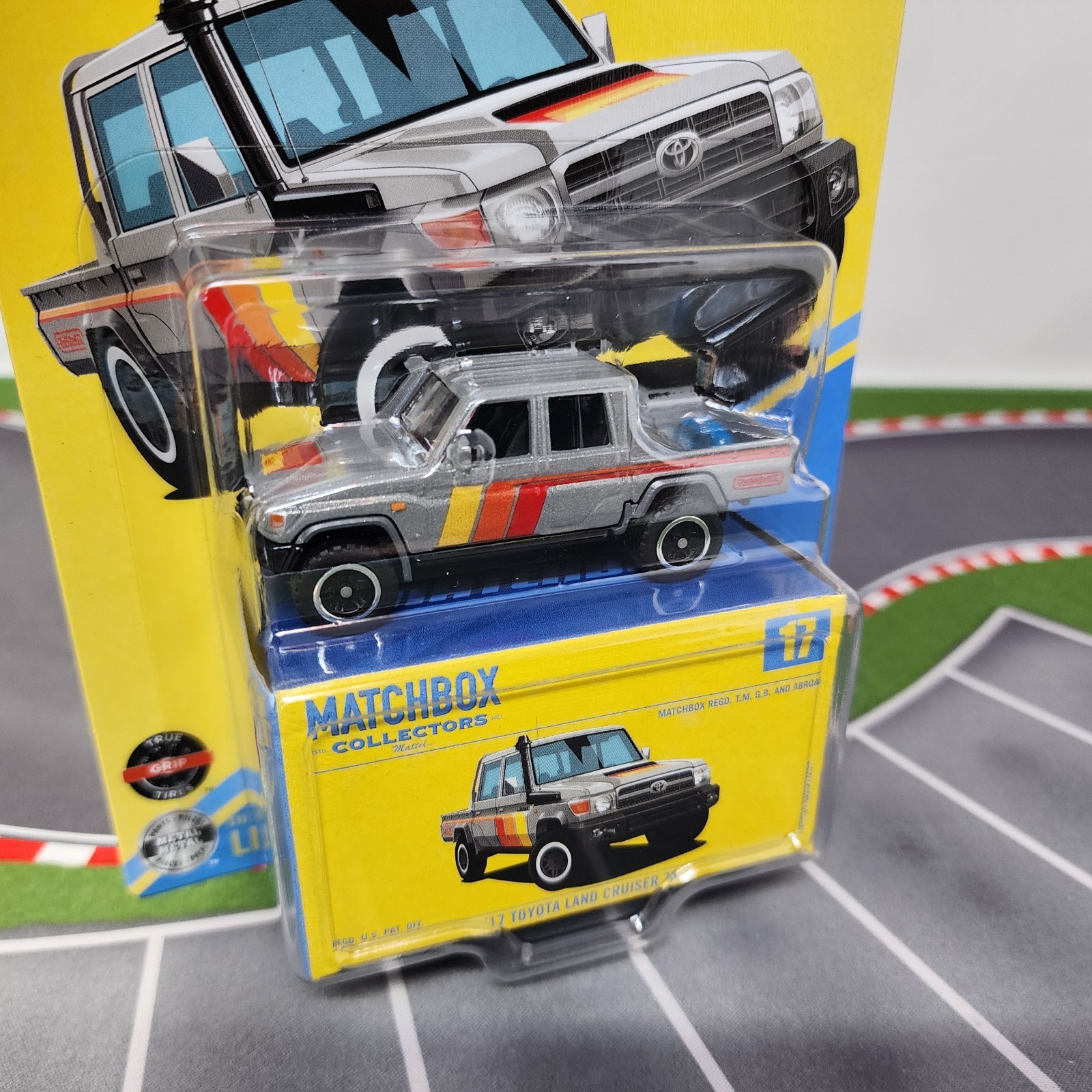 ’17 Toyota Land Cruiser 78 #17 * 2026 Matchbox Collectors Case G