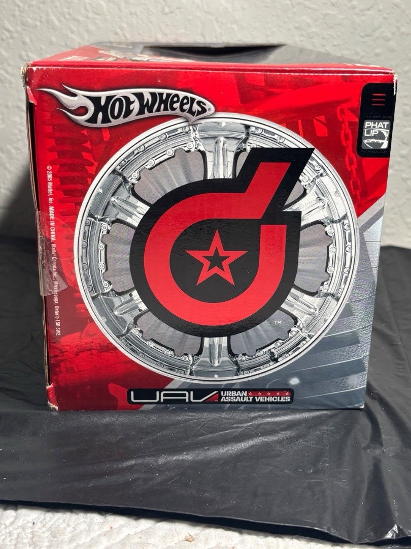 Rare 2005 Hot Wheels 1/18 Dropstars UAV Urban Assault Vehicles Nissan Titan
