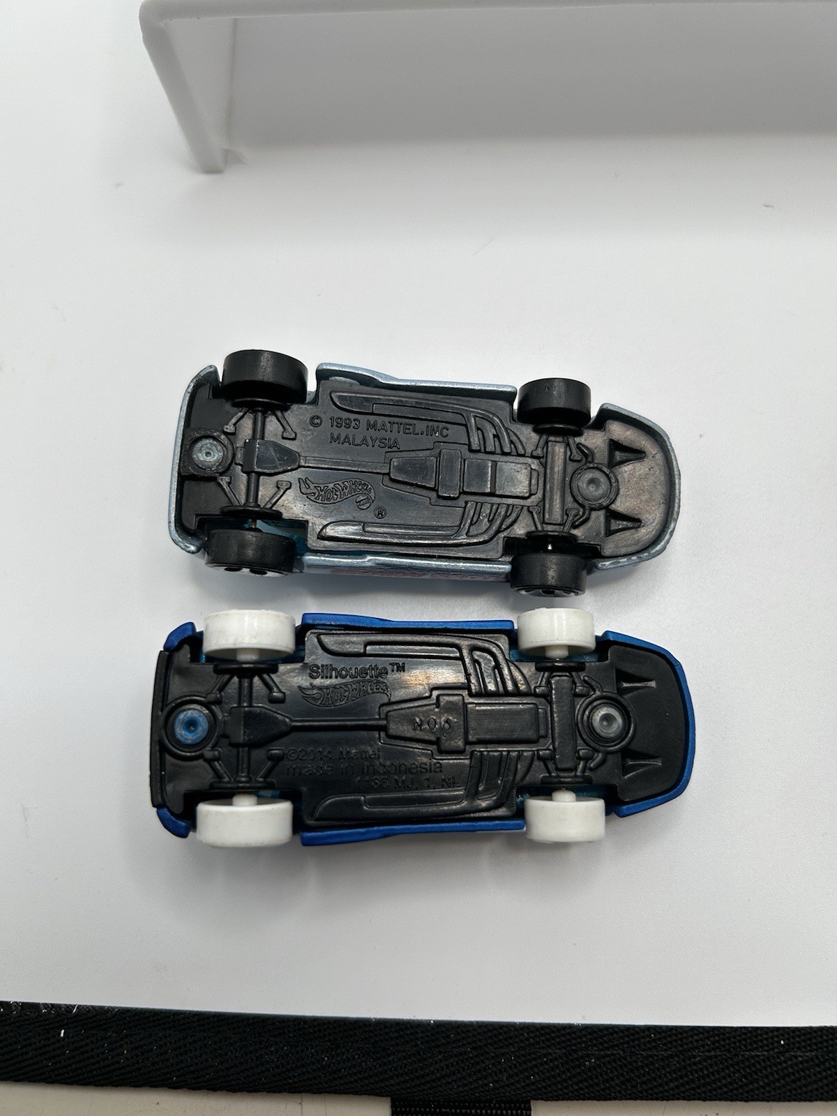 Hot Wheels 1990’s Silhouette II Lot of 4: Black/Purple, Black, Silver, Blue. 15