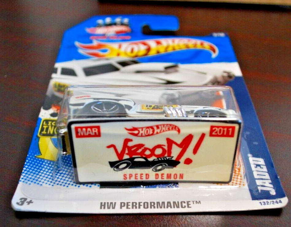 HOT WHEELS 1/64 DIECAST CAR AUTO METER 1951 HENRY J & LICENSE PLATE ©2010 ISSUE