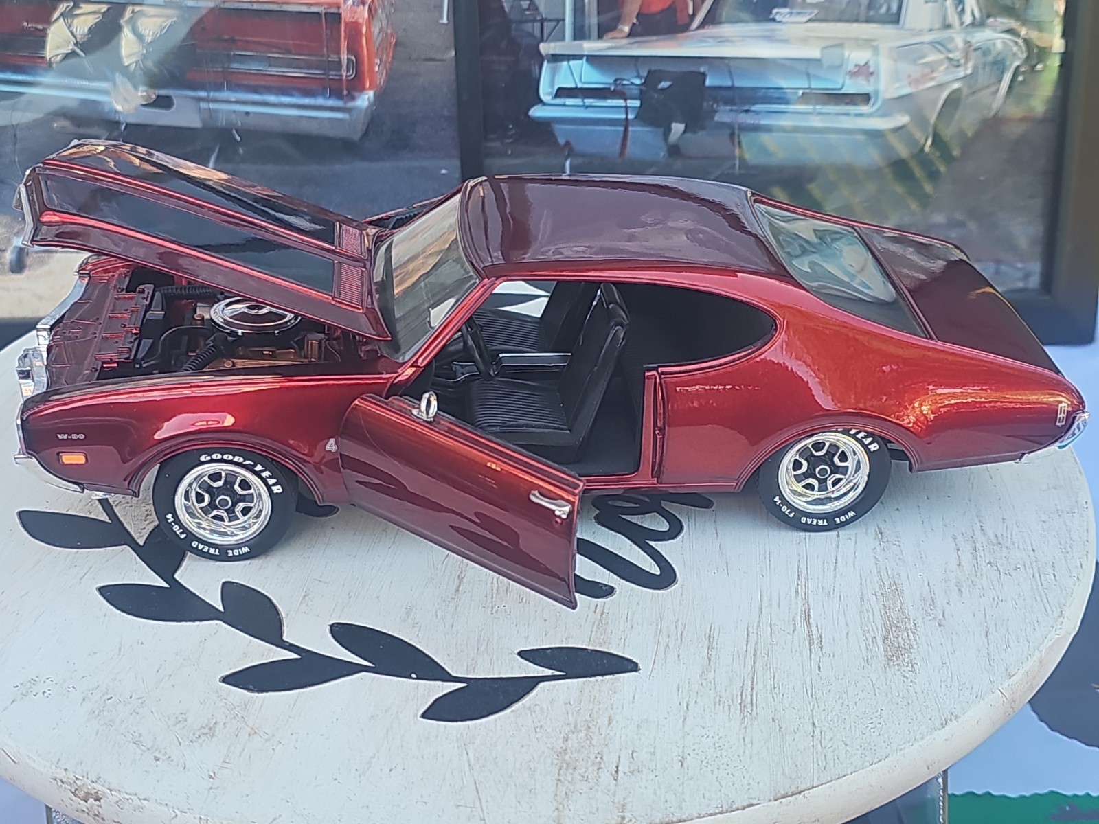 ERTL American Muscle 2 GRAND Series Diecast 1969 Olds 442 W-30 Red W/ Black 1/18