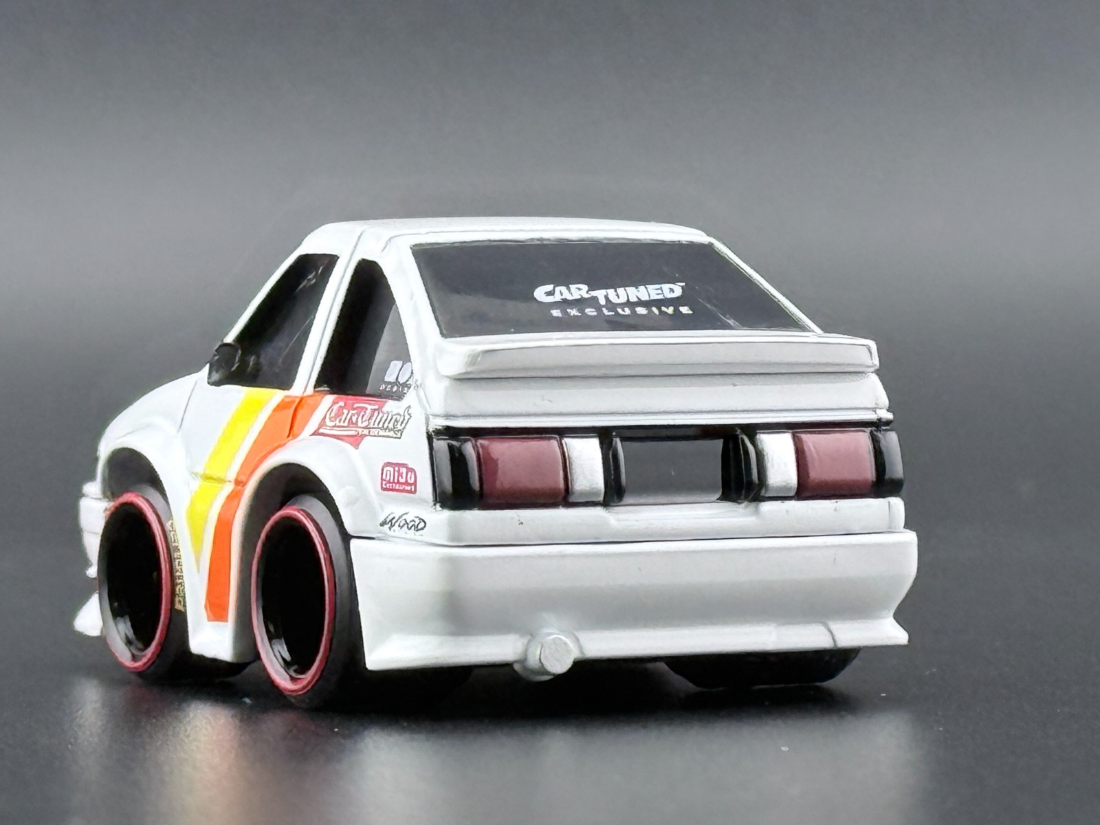 CarTuned 1985 Toyota AE86 Sprinter (JDM) White #04 Mijo Exclusive Series 1 1/64