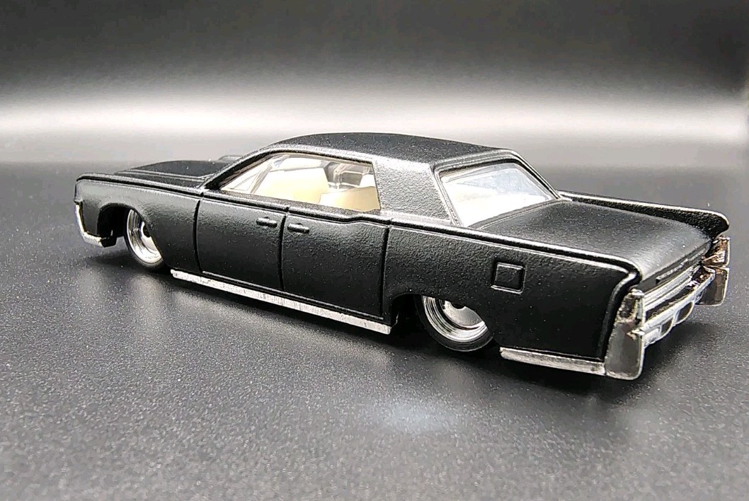 Custom Hot Wheels 64 Lincoln Continental Matte Black Presidential Chrome…