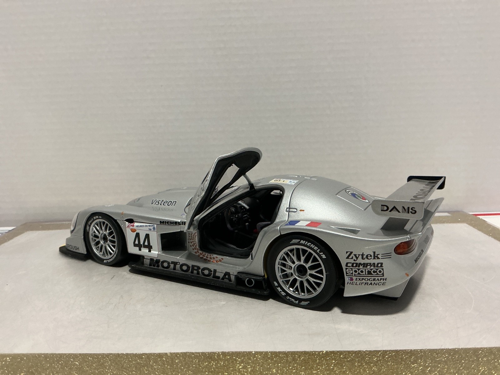1:18 AUTO ART MOTOROLA #44 LTR-1