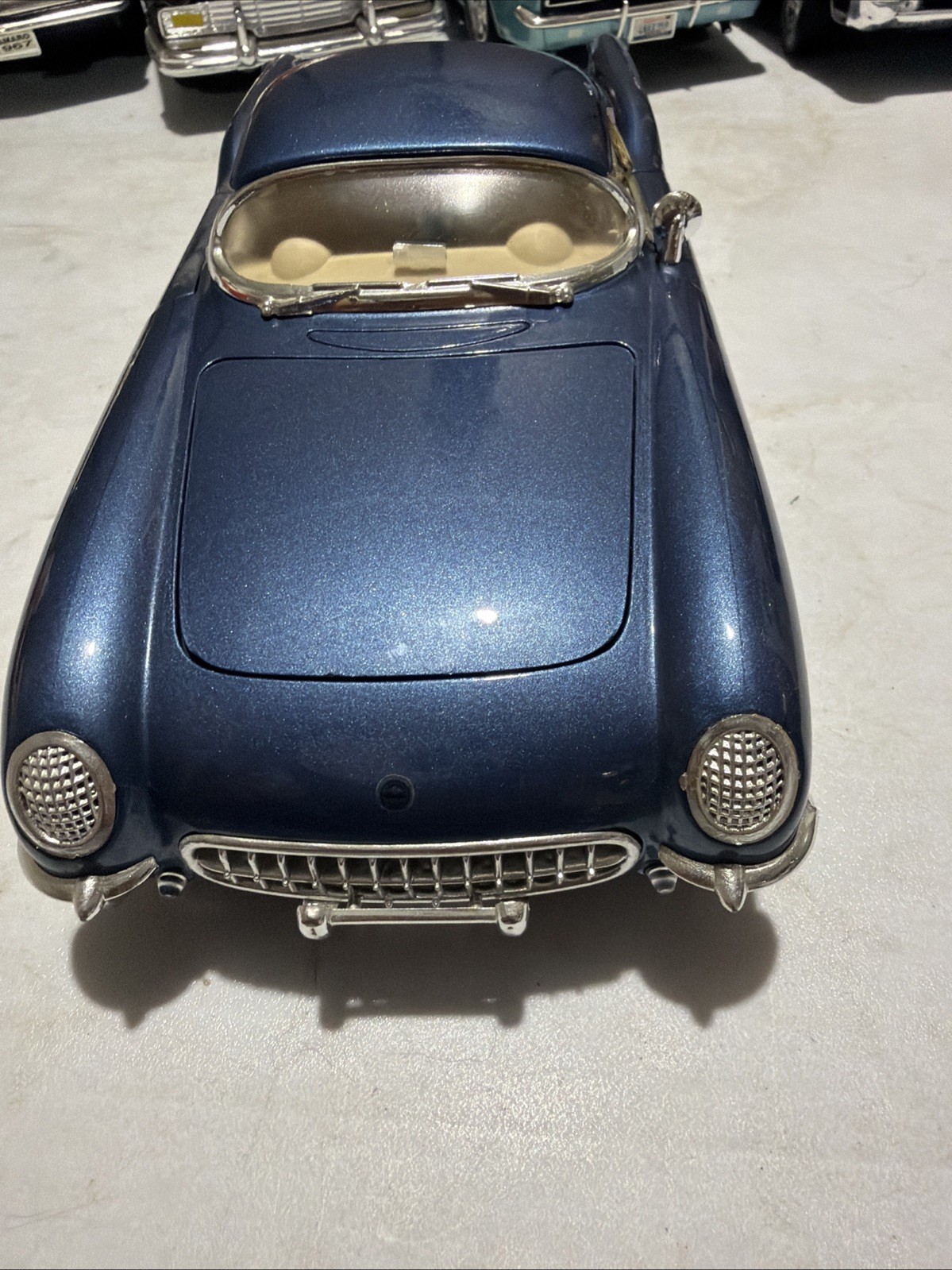 1954 Chevrolet Corvette Convertible Mira Golden Line 1:18 Diecast Car Model Navy