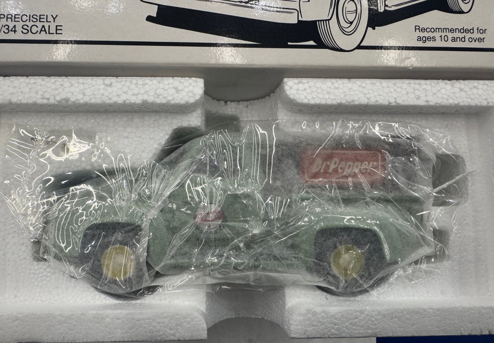 FIRST GEAR 1:34 1953 Ford Pick-Up Dr. Pepper 19-2185 Diecast Vintage NIB