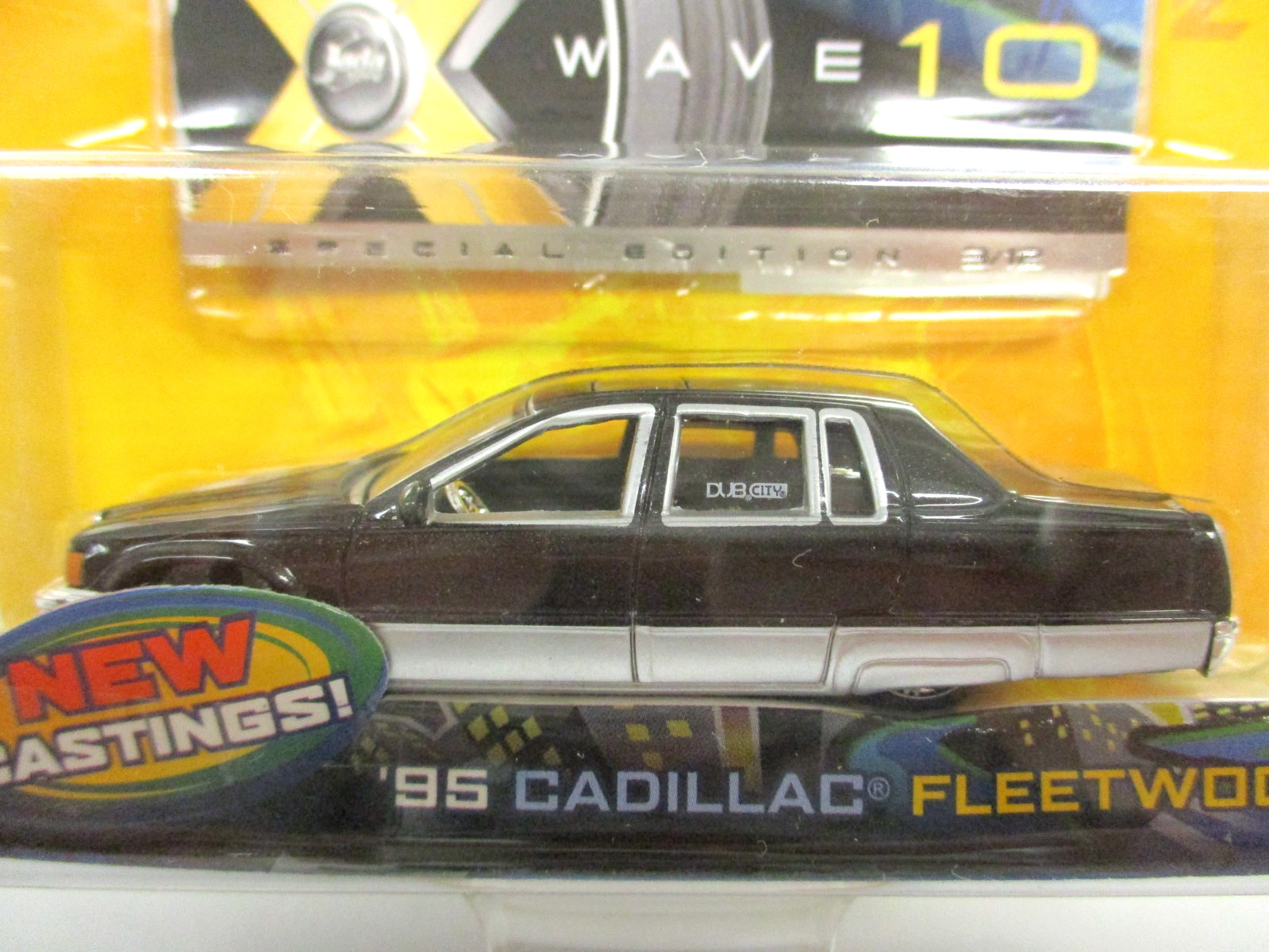 JADA – DUB CITY OLD SKOOL – 1995 CADILLAC FLEETWOOD BROUGHAM LOWRIDER – 1/64