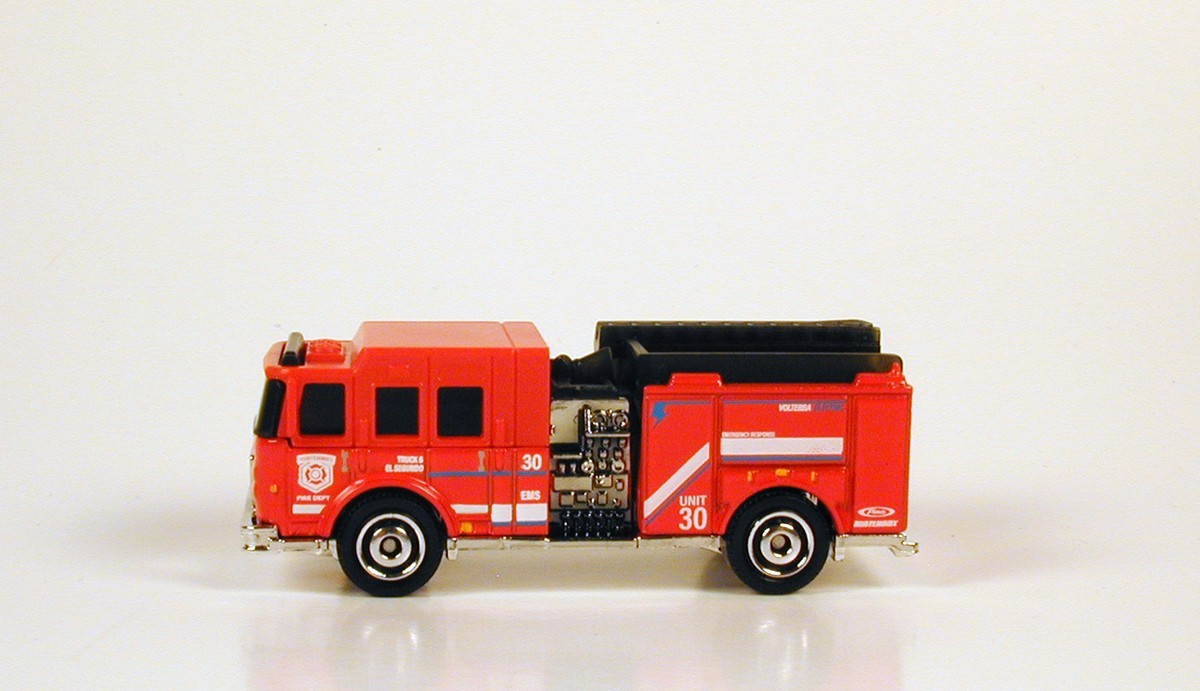Matchbox Pierce Volterra EV Fire Engine “Matchbox Fire Dept” No Package