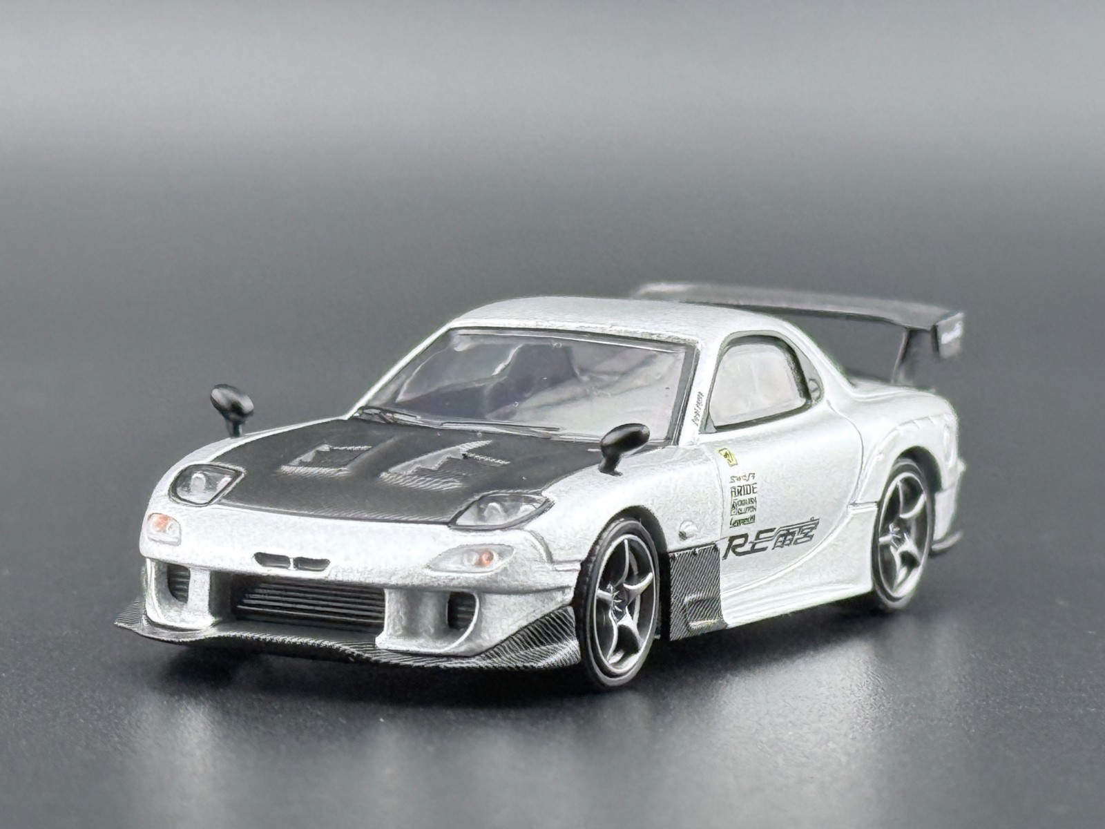 Mini GT Mazda RX-7 RE-Amemiya – Silver Metallic #1106 1/64