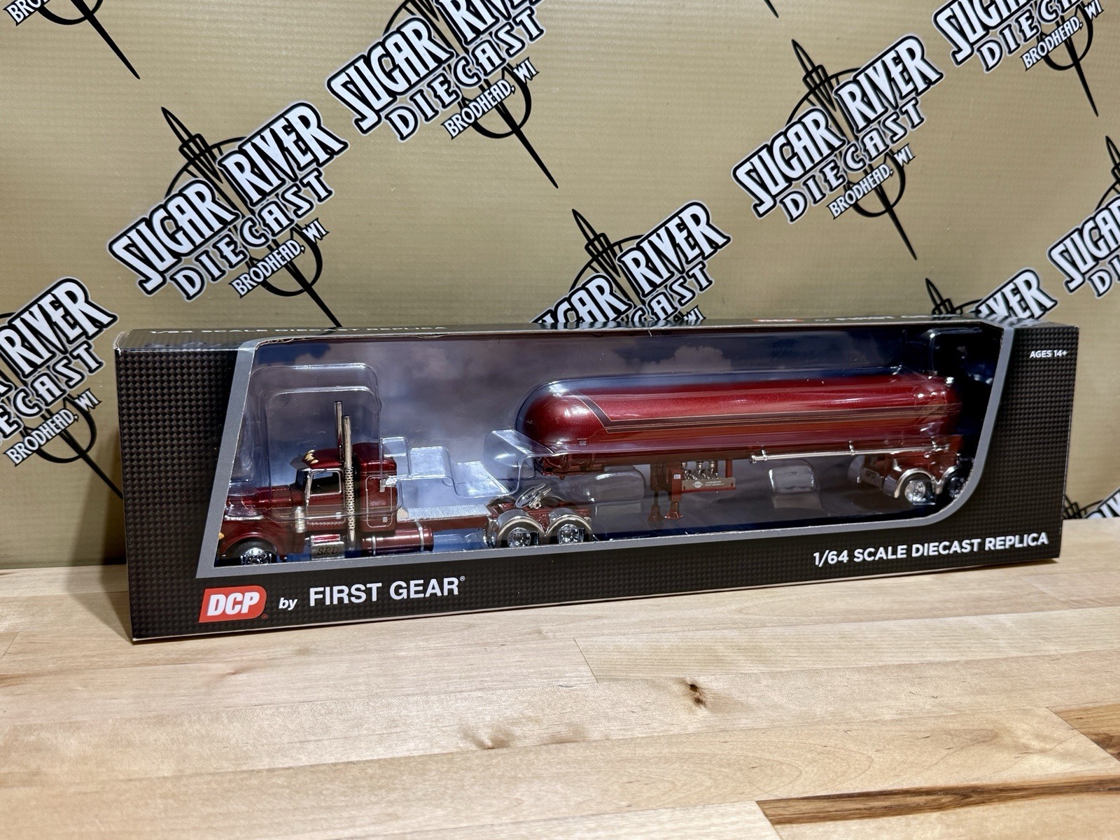 Dcp 1/64 Peterbilt semi Truck And propane tanker trailer Farm Toy