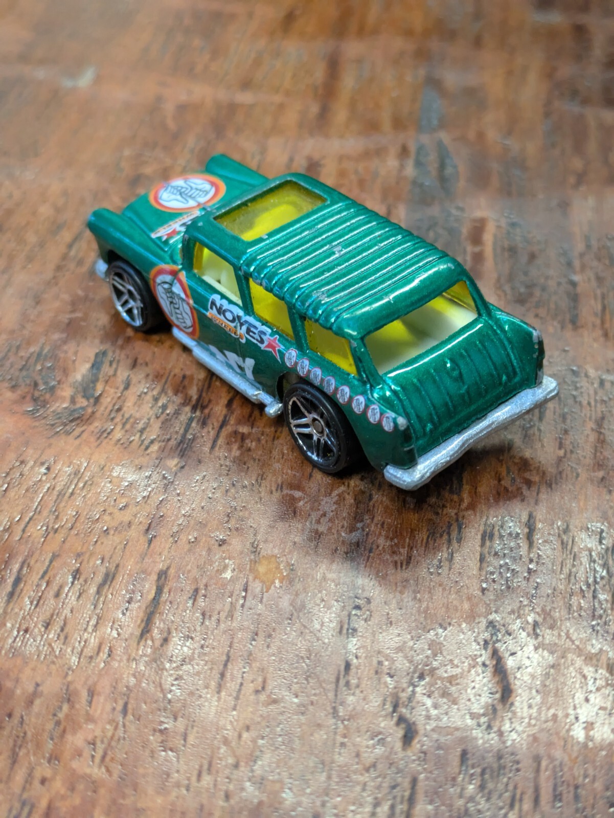 Hot Wheels 1969 Chevy Nomad/No/Yes Green With Yellow Tinted Windows And Sunroof