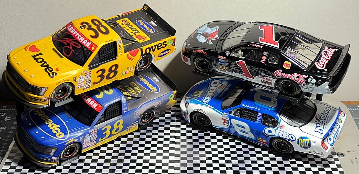 1/24 NASCAR/NASCAR TRUCK SERIES STACKING STANDS WITH MULTIPLE DISPLAYING OPTIONS