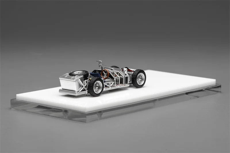 MOTORHELIX 1:64 Spaceframe w/ Engine Diecast Model Car