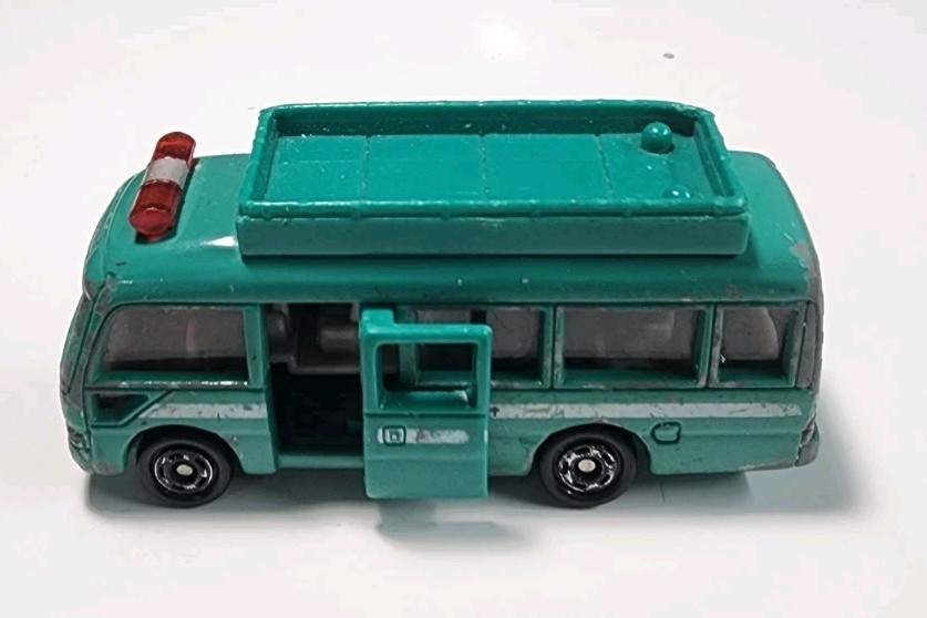 Tomica Tomy #92 Green Toyota Coaster 1/89 Diecast/Plastic Emergency Rescue