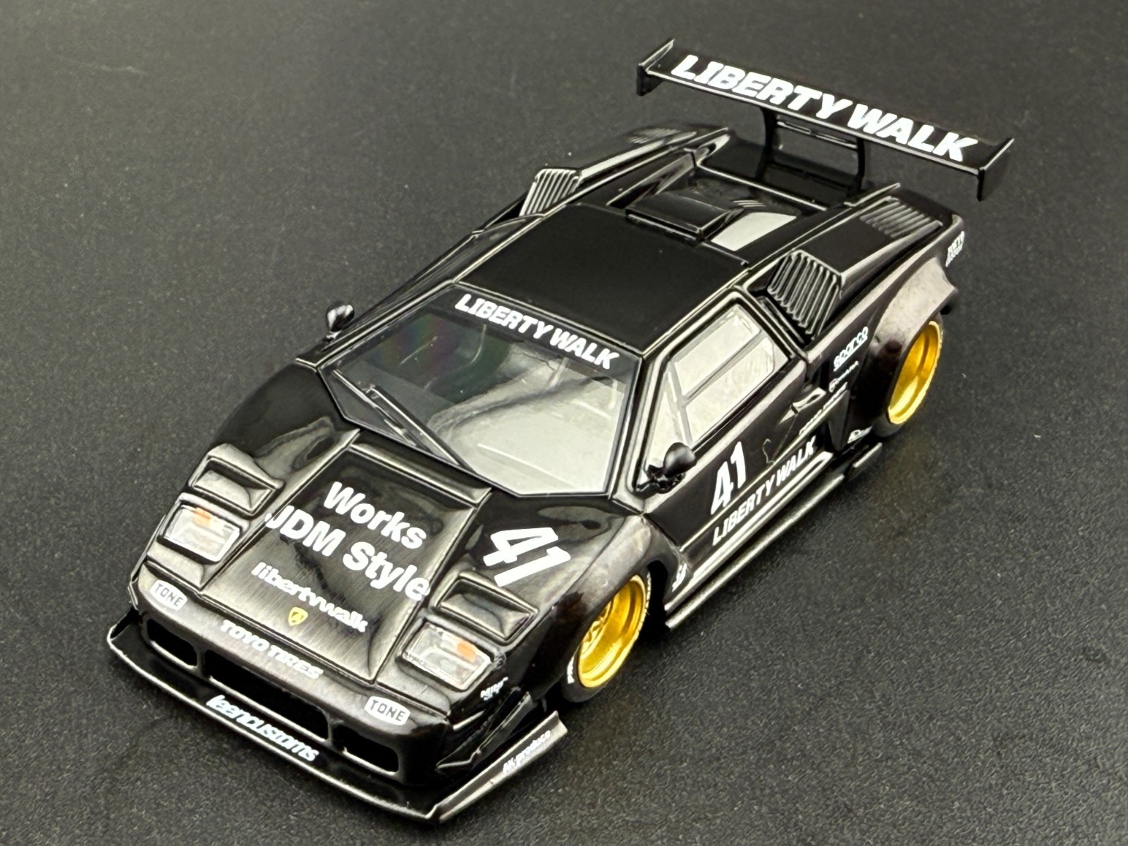 Mini GT Lamborghini Countach LB-WORKS Black #1081 1/64