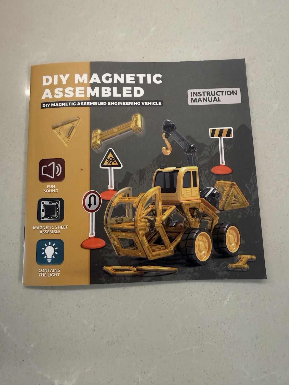 Danbaole Magnetic Truck DIY Assembly Eneineering Vehicle with Music Lights