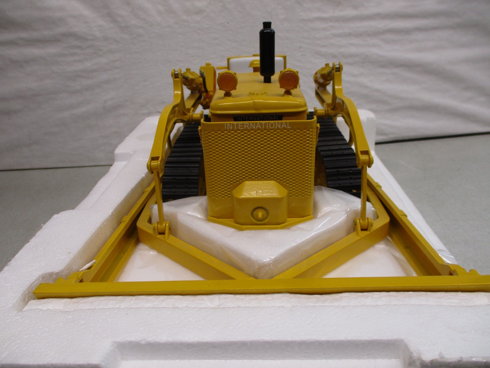Speccast International Harvester TD-14 Industrial Crawler 1/16