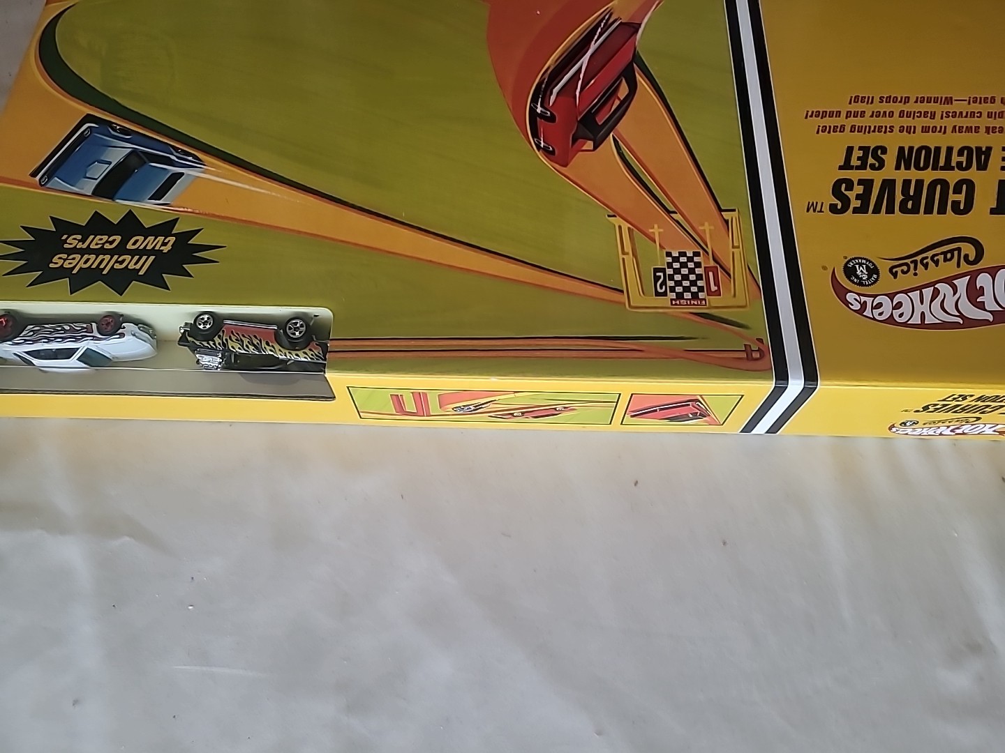 Hot Wheels Classics Hot Curves Race Action Set Complete With 2 CarsUnopened Box.