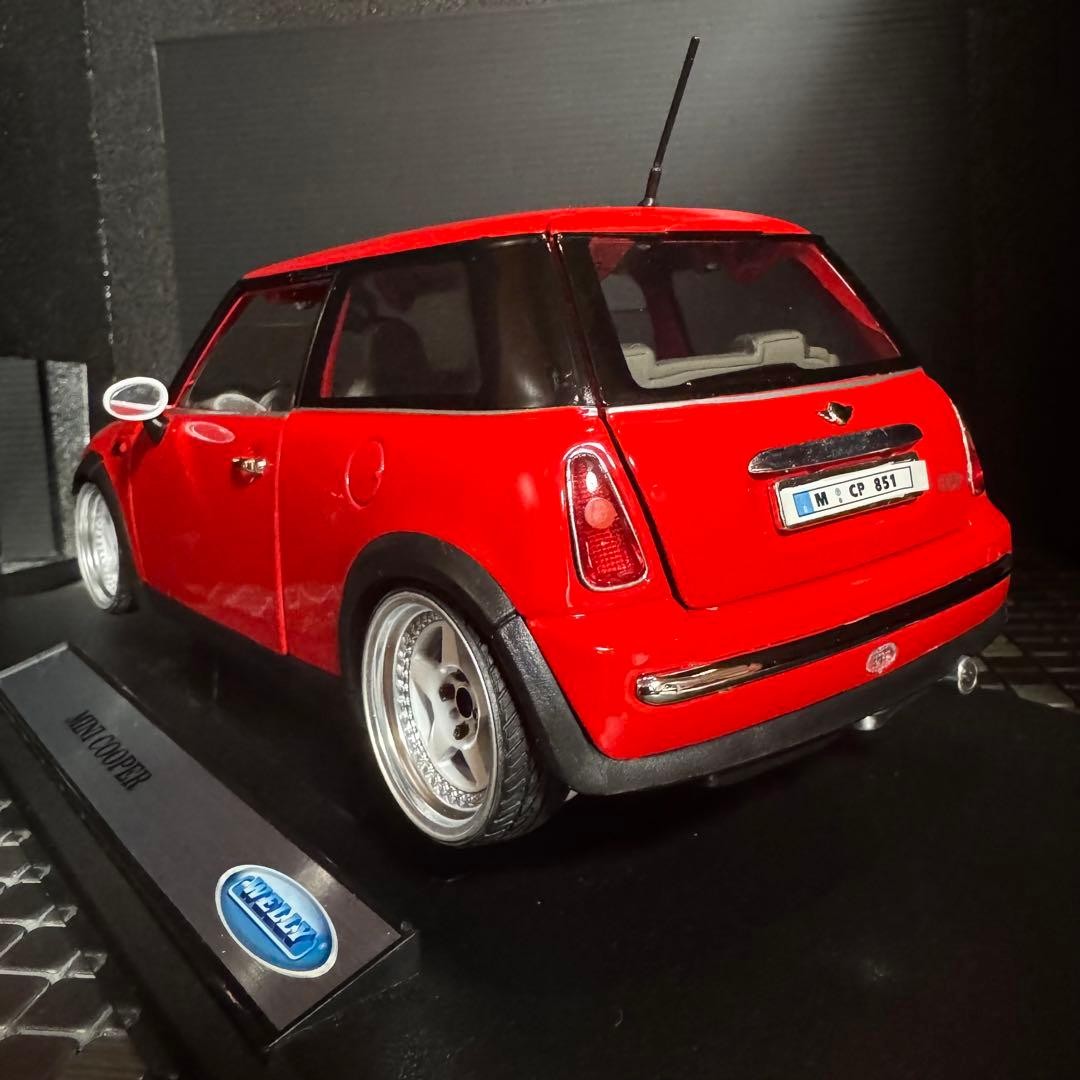 AUTOart 1:18 scale Lamborghini WELLY Mini Cooper Gold Diecast Model Car