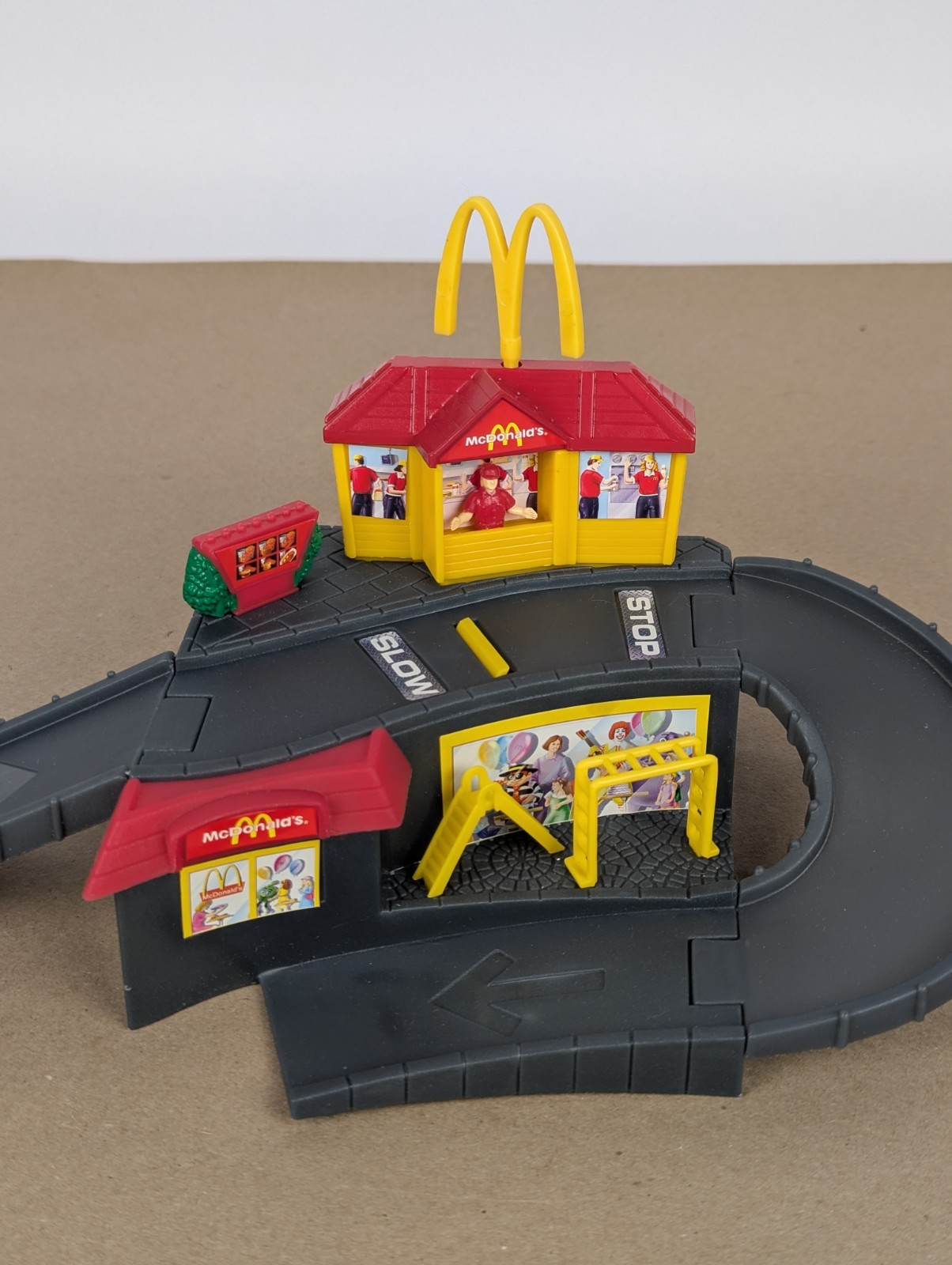 Hot Wheels McDonald’s Drive Thru Playset Track Accessory Mattel 2001 Complete VG