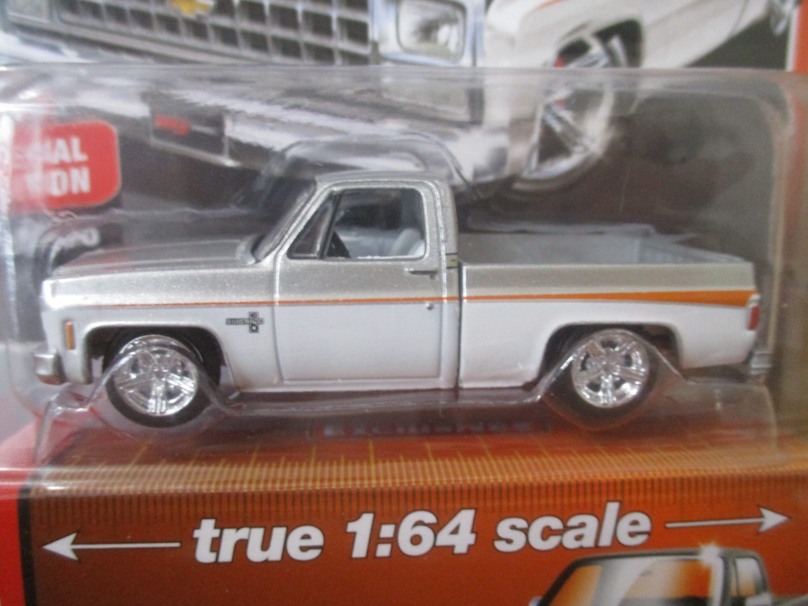 Auto World Mijo Exclusive 1980 Chevy Silverado SWB 1:64 Diecast w/ Rubber Tires