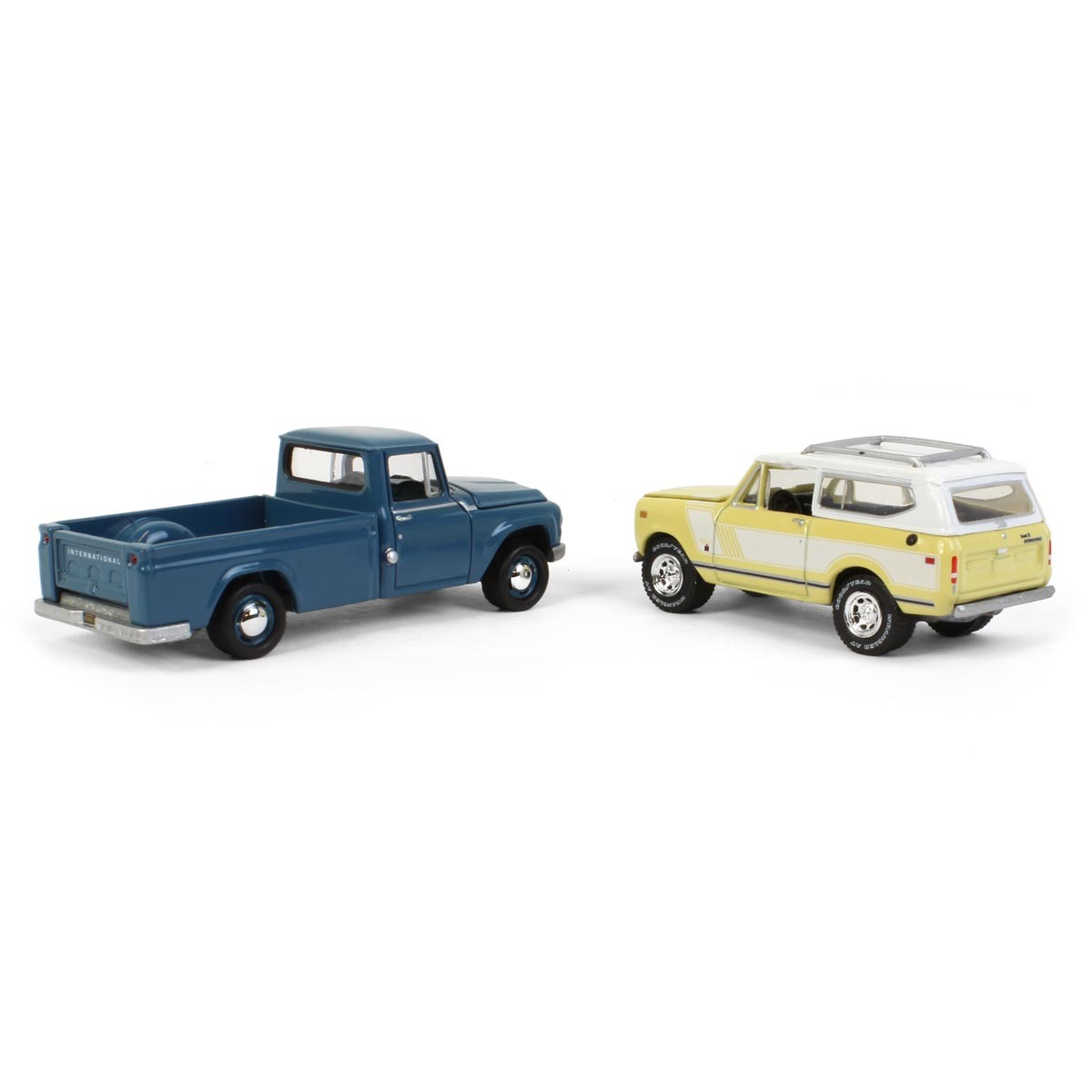 1/64 International Harvester 2 Pack, 1965 Model 1200 & 1979 Scout JLCP7354