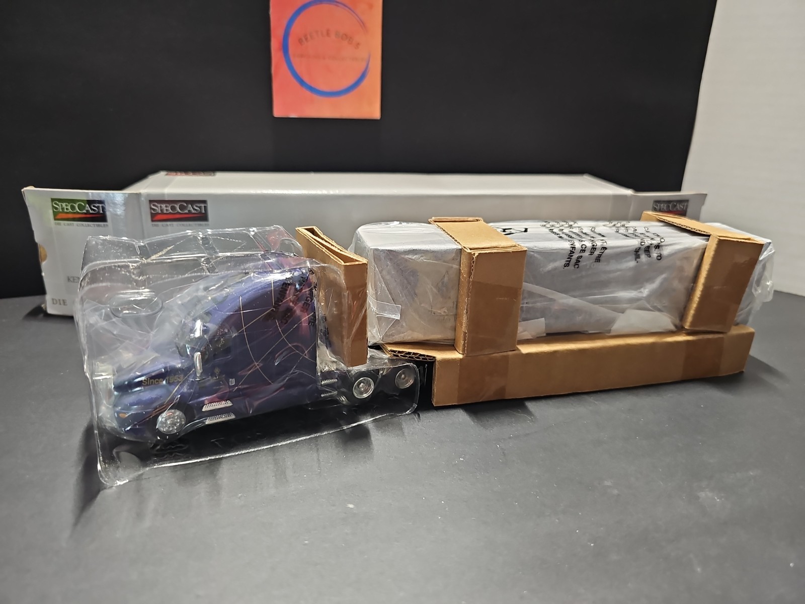 SpecCast Kenworth T-2000 J.J. Keller 1:64 Scale Diecast Truck & Trailer NIB