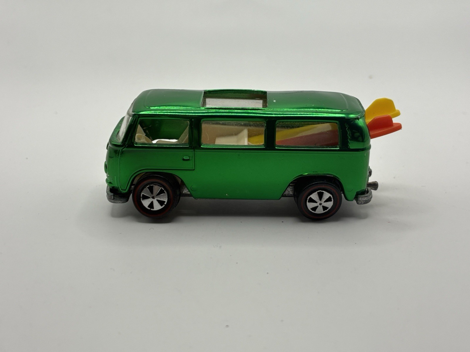 Hot Wheels Redlines Volkswagen Beach Bomb rear loader SAL reproduction green
