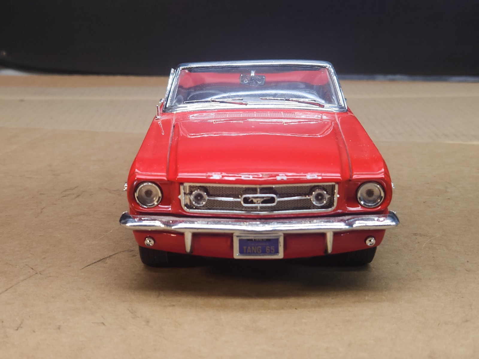 Mira 1965 Ford Mustang Convertible 1:18 Golden Line Collection Diecast Metal