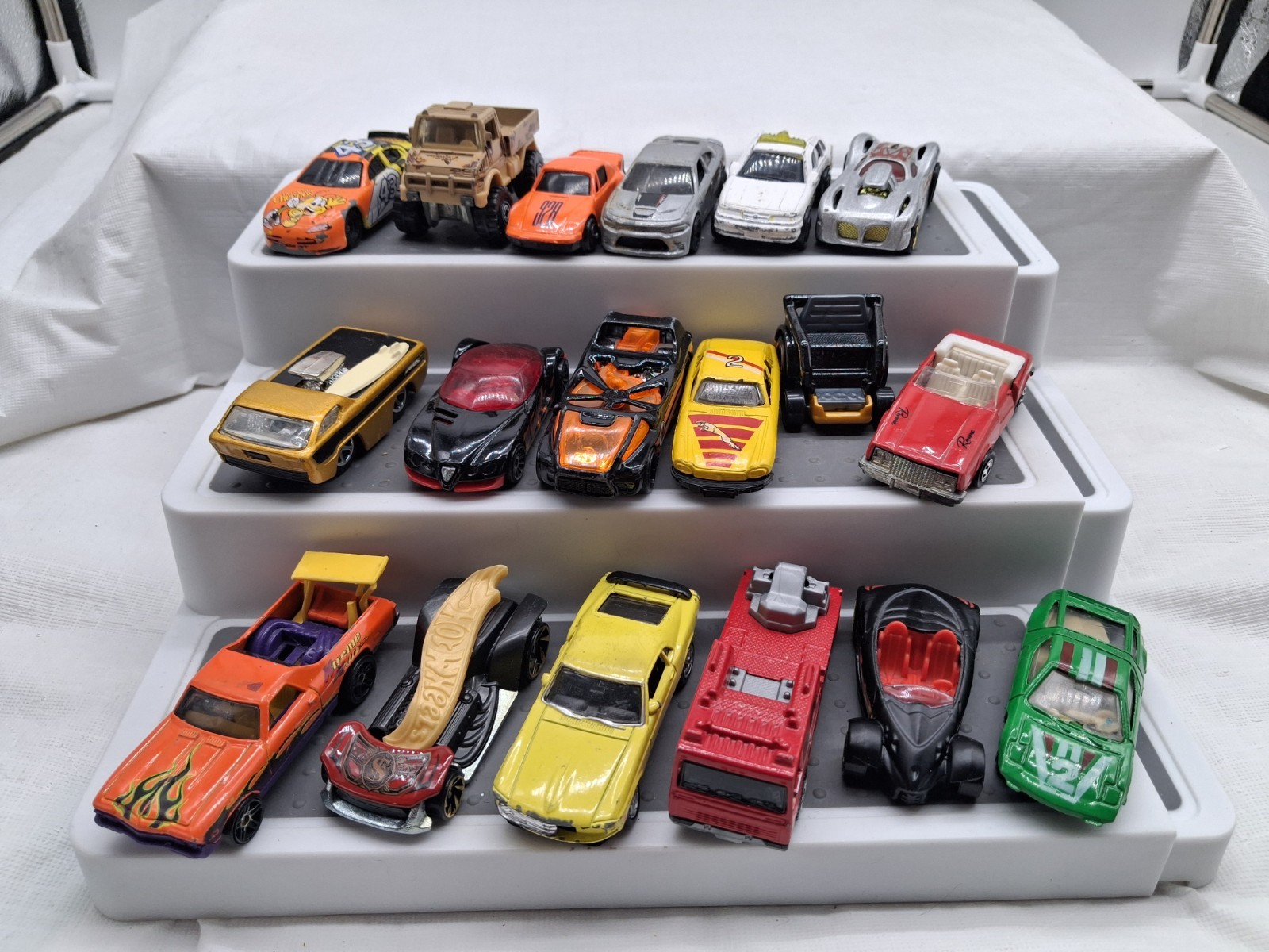 Hot Wheels Matchbox Other Brands Mixed Lot Of 100 Parts Restore Die Cast