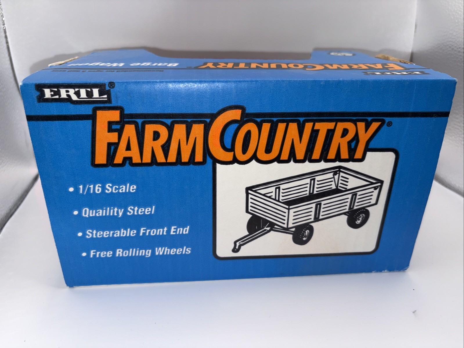 ERTL FarmCountey Barge Wagon – 1/16 Scale