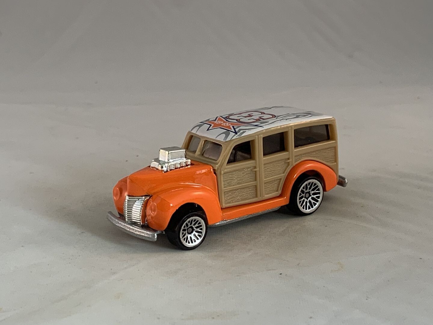 Hot Wheels 1940s 40s Woodie 2001 Skateboarders Orange WSPs