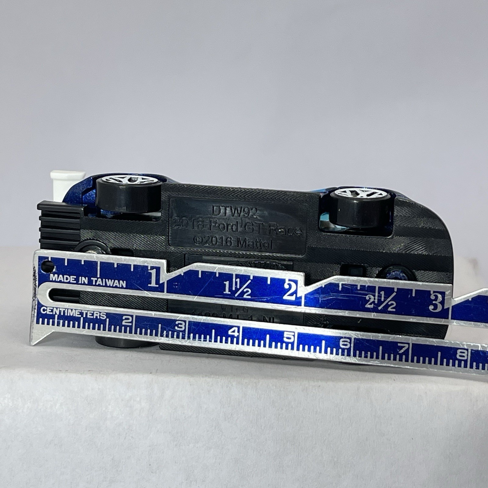 2022 Hot Wheels 16 Ford GT Race Blue Red ’23 HW Motor Show Diecast Plastic Car