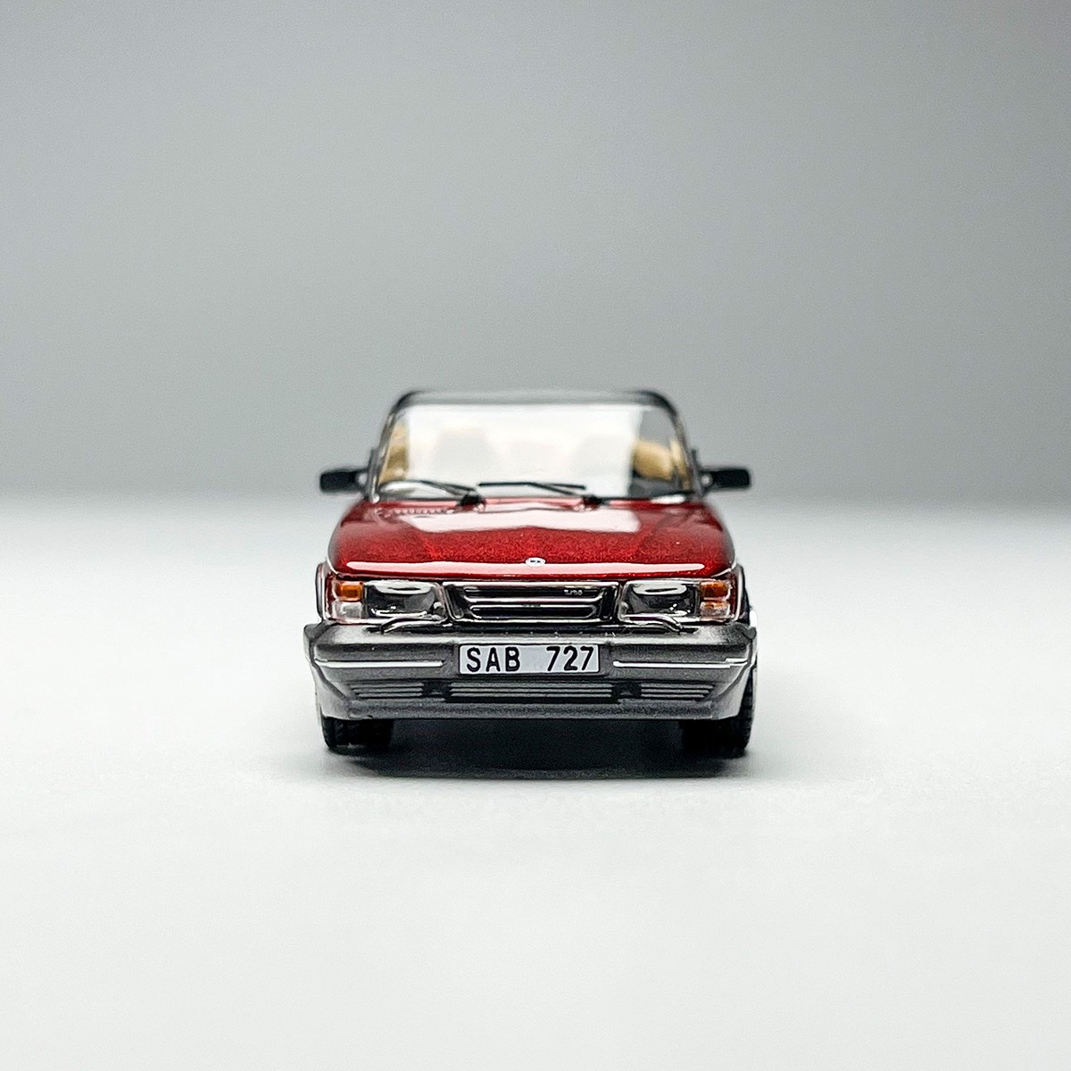 Saab 900 Turbo Adjustable 1:64 Red Die Casting Model Car Collecting Gifts