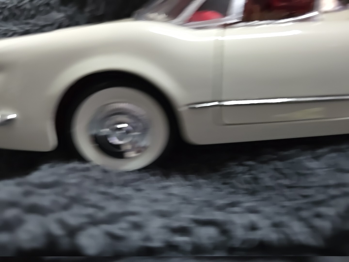 MIra Golden Line Collection Very RARE White Hard Top Corvette Convertible 1:18