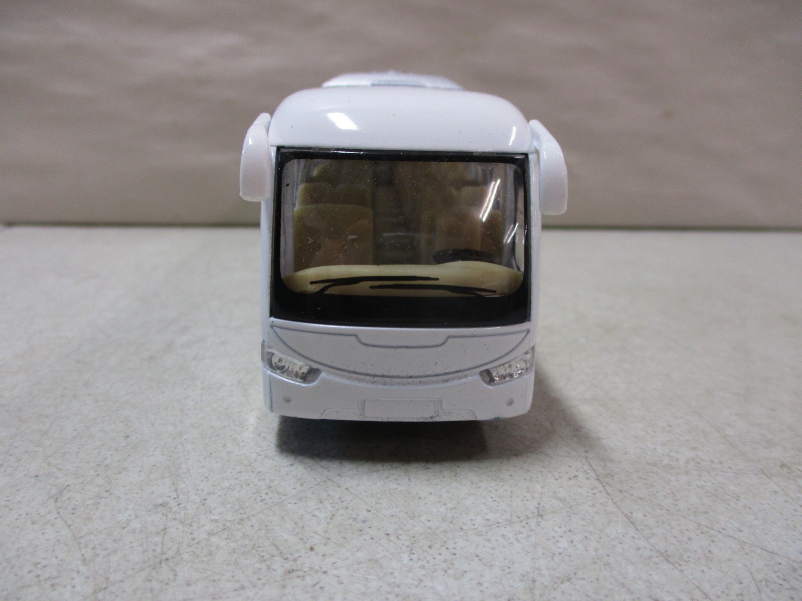Kinsfun Coach Bus
