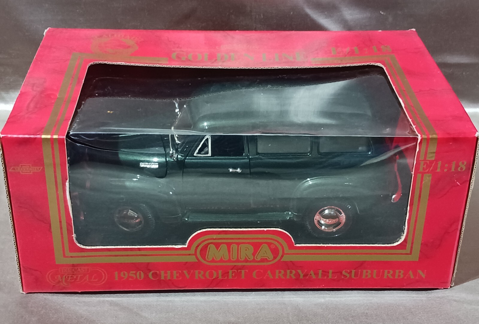 MIRA GOLDEN LINE: “1950 Chevrolet Carry All Suburban” E/1:18 Diecast Red USED